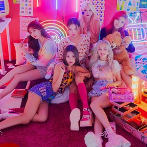 MOMOLAND