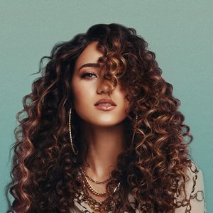 Skylar Stecker