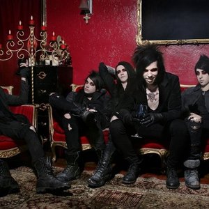 Vampires Everywhere!