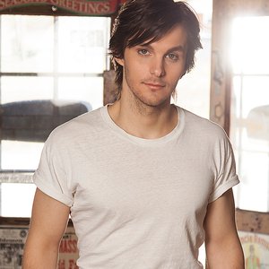 Charlie Worsham