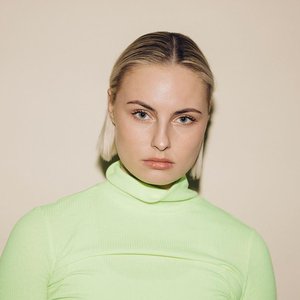 Clara