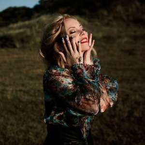 Anneke Van Giersbergen