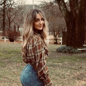 Lainey Wilson