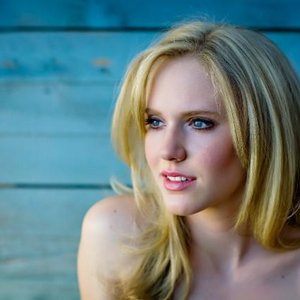 Leah Nobel