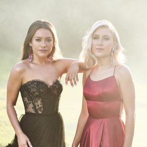 Maddie & Tae