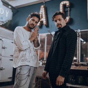 Mau y Ricky